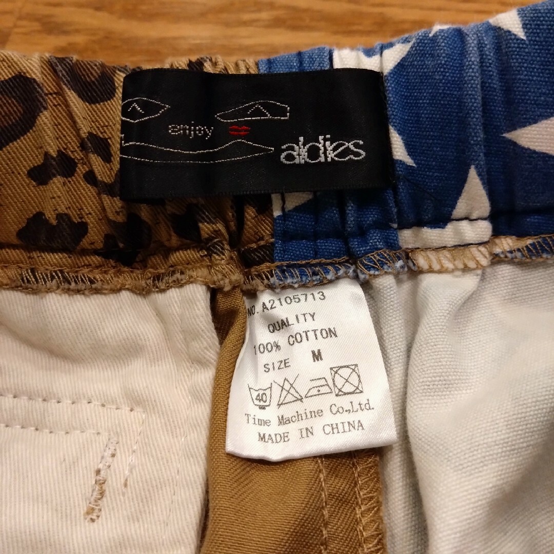 aldies(アールディーズ)のALDIES アールディーズ クレイジーパターン ショートパンツ Mサイズ メンズのパンツ(ショートパンツ)の商品写真