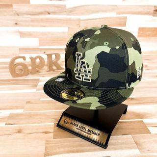 ニューエラー(NEW ERA)のレア/完売【ニューエラ×ドジャース】軍隊記念 カモ迷彩カモフラ キャップ カーキ(キャップ)