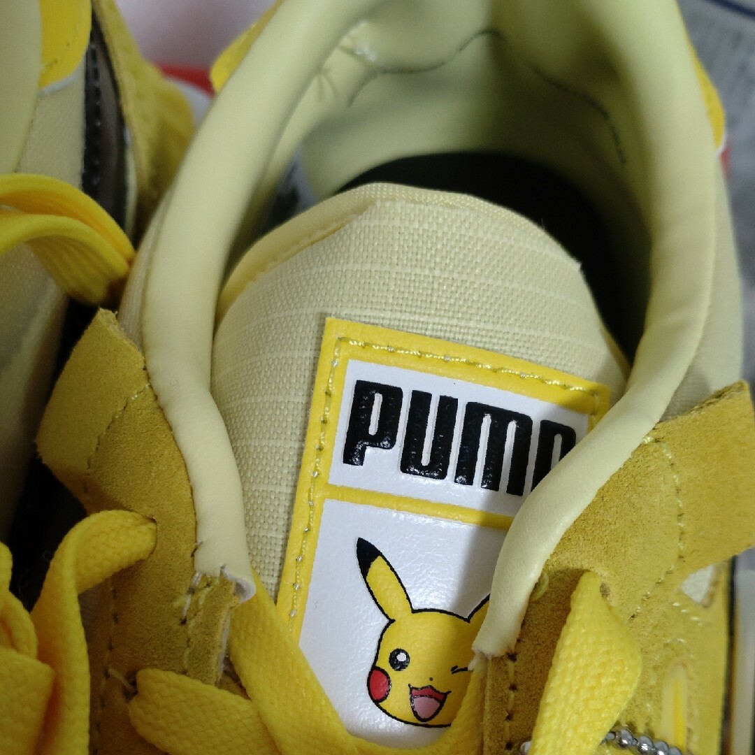 PUMA(プーマ)のプーマ　ピカチュウ　ポケモンスニーカー　23.5cm 新品タグ付き レディースの靴/シューズ(スニーカー)の商品写真