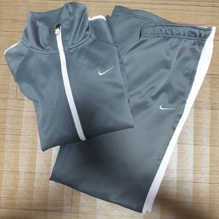 ナイキ(NIKE)のナイキ レディース ジャージ上下 グレー ピンク Ｍ(ウェア)