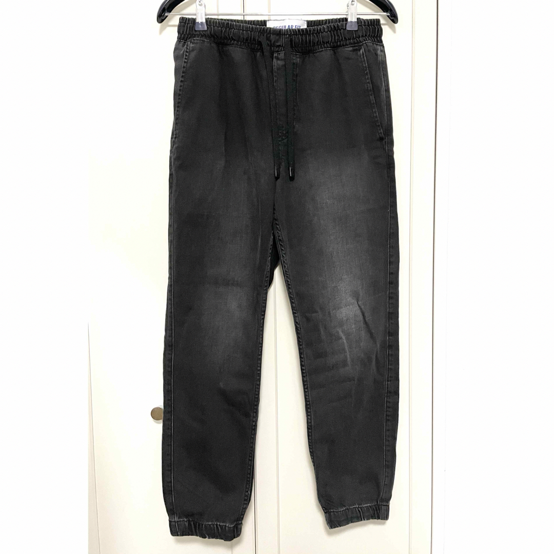 H&M(エイチアンドエム)のH&M デニムジョガーパンツ S ブラック ジーンズ メンズのパンツ(デニム/ジーンズ)の商品写真
