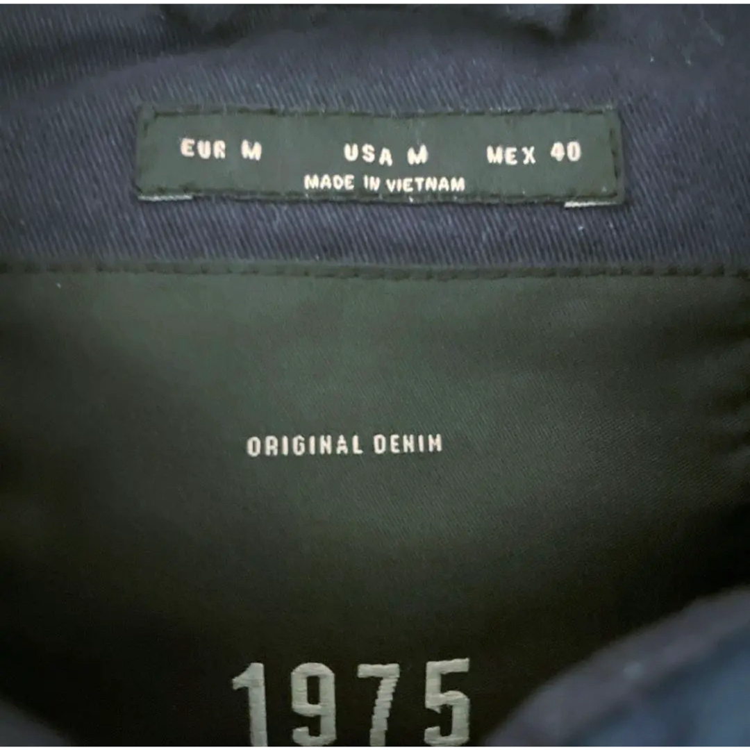 ZARA(ザラ)のZARA 中綿ジャケット　Mサイズ　長袖　ネイビー　ザラ メンズのジャケット/アウター(ブルゾン)の商品写真