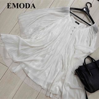 EMODA - EMODA 美品　フレアスリーブ　プリーツ　フレアチュニック　シフォン　ブラウス