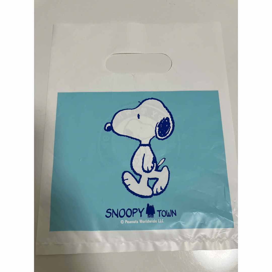 SNOOPY(スヌーピー)のスヌーピー タウン SNOOPY TOWN ピーナッツ ショップ袋 ビニール　小 エンタメ/ホビーのおもちゃ/ぬいぐるみ(キャラクターグッズ)の商品写真