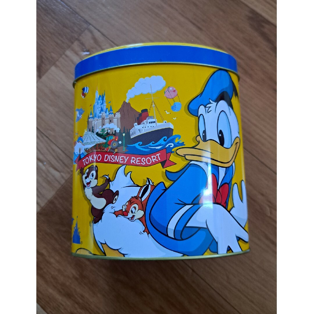 Disney(ディズニー)のドナルド お菓子缶 缶のみ エンタメ/ホビーのおもちゃ/ぬいぐるみ(キャラクターグッズ)の商品写真