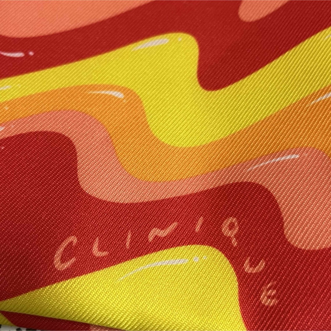 CLINIQUE(クリニーク)の新品☆クリニークポーチ レディースのファッション小物(ポーチ)の商品写真
