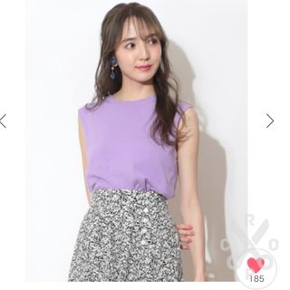 新品✨JUSGLITTY✨ノースリクルーニット✨これからの季節に便利な一枚