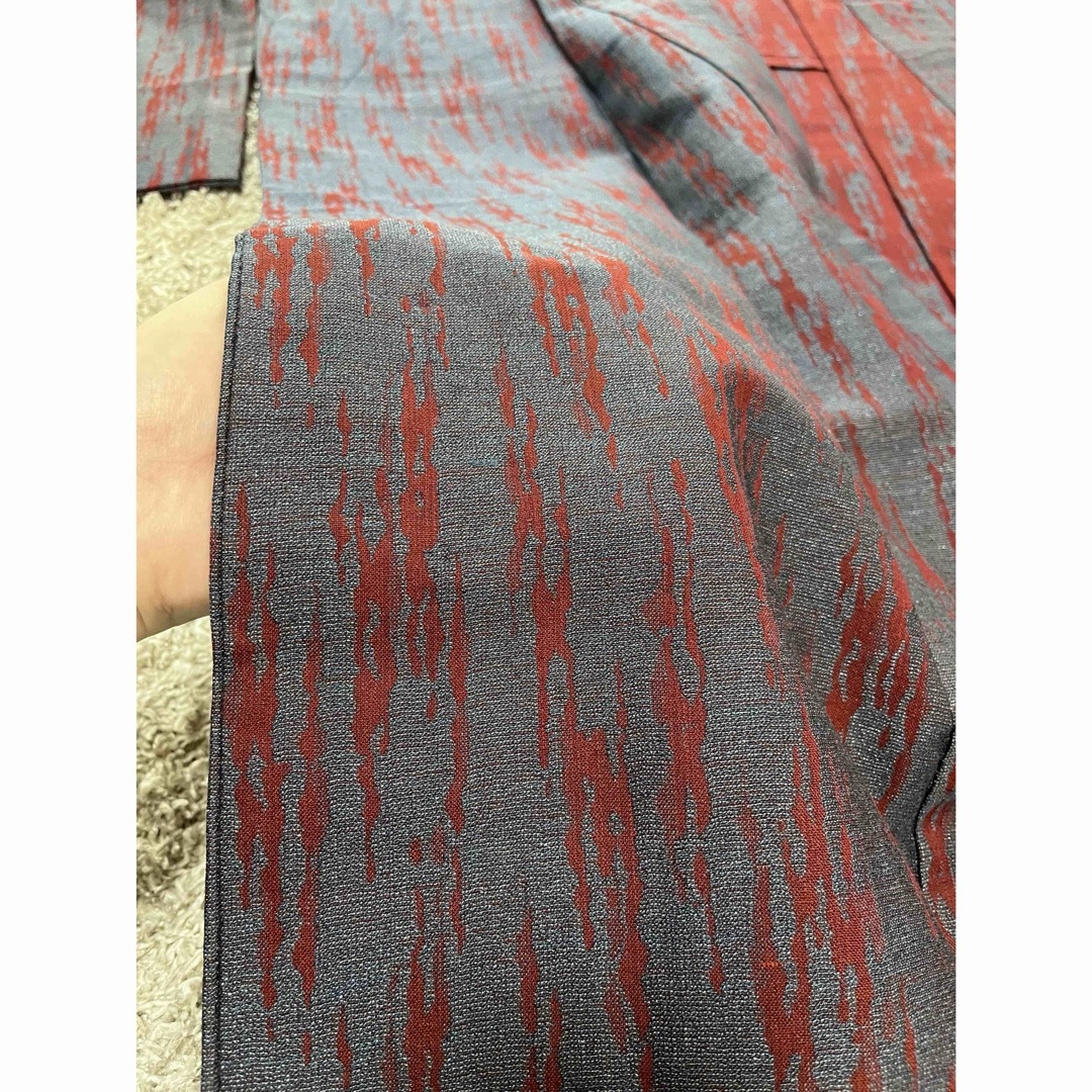 新品未使用‼️昭和 レトロ アンティーク 着物 赤 グレー？ レディースの水着/浴衣(着物)の商品写真