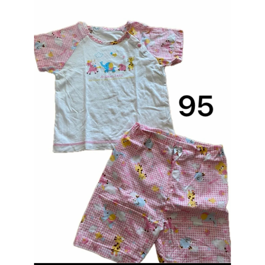 半袖　ハーフパンツ　短パン　パジャマ　上下セット　95cm キッズ/ベビー/マタニティのキッズ服女の子用(90cm~)(パジャマ)の商品写真
