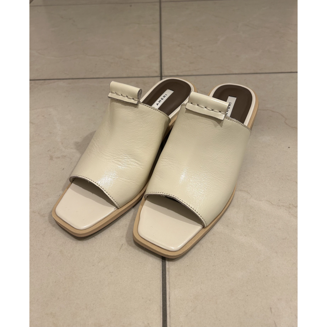 Ameri VINTAGE(アメリヴィンテージ)のAMERI vintage TAB EASY SANDAL Mサイズ レディースの靴/シューズ(サンダル)の商品写真