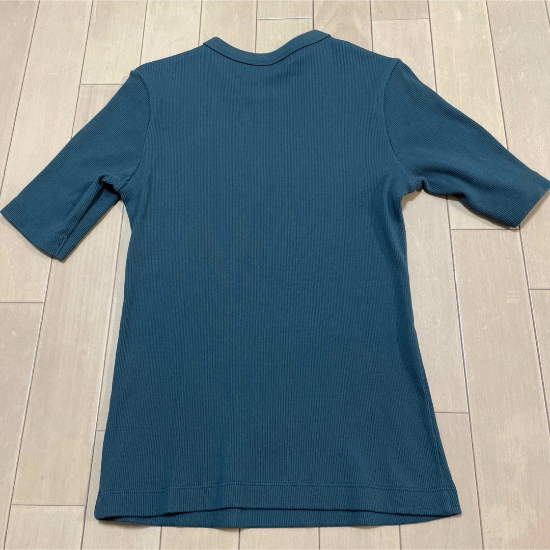 UNIQLO(ユニクロ)のユニクロ　5部丈袖　トップス　緑　Sサイズ レディースのトップス(シャツ/ブラウス(長袖/七分))の商品写真