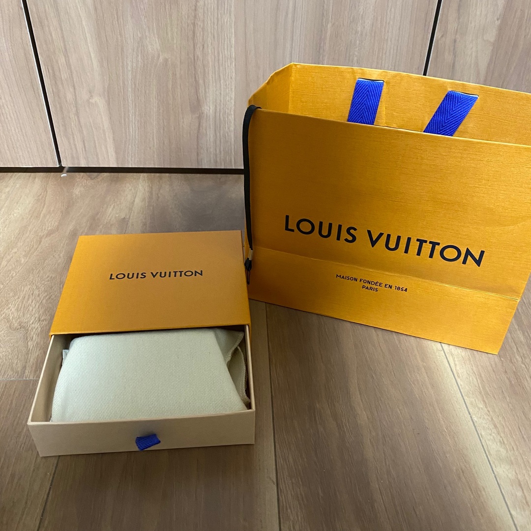 LOUIS VUITTON(ルイヴィトン)の箱付 ルイヴィトン ポルトフォイユ・ヴィクトリーヌM64060 レディースのファッション小物(財布)の商品写真