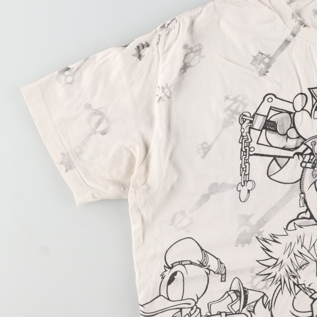 古着 KINGDOM HEARTS キングダムハーツ 総柄 大判プリント キャラクタープリントTシャツ ハイチ製 メンズXL /eaa443420 メンズのトップス(Tシャツ/カットソー(半袖/袖なし))の商品写真