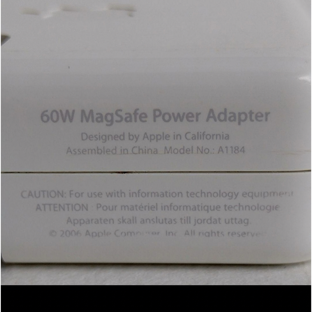 Apple(アップル)のApple 純正 MagSafe Power Adapter 充電器 60W  スマホ/家電/カメラのスマートフォン/携帯電話(バッテリー/充電器)の商品写真