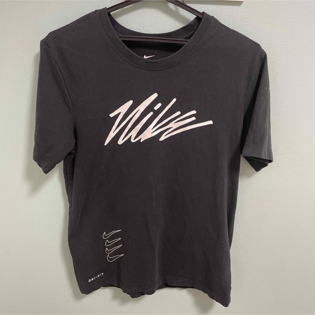 NIKE(ナイキ)のNIKE ナイキ　Tシャツ　半袖　S  メンズのトップス(Tシャツ/カットソー(半袖/袖なし))の商品写真