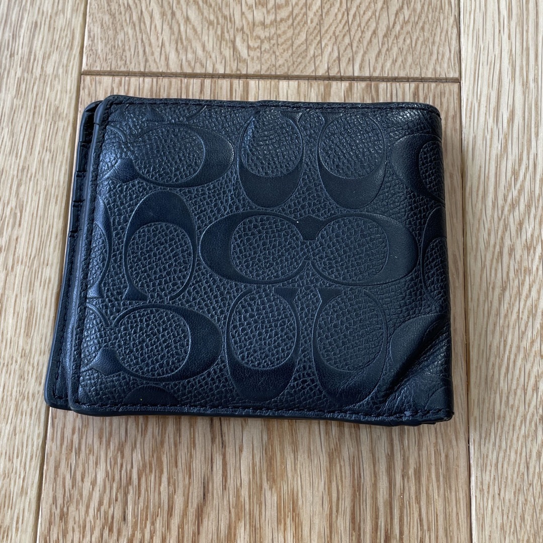 COACH(コーチ)のCOACH コーチ 折り財布 シグネチャー 型押し レザー ブラック メンズのファッション小物(折り財布)の商品写真