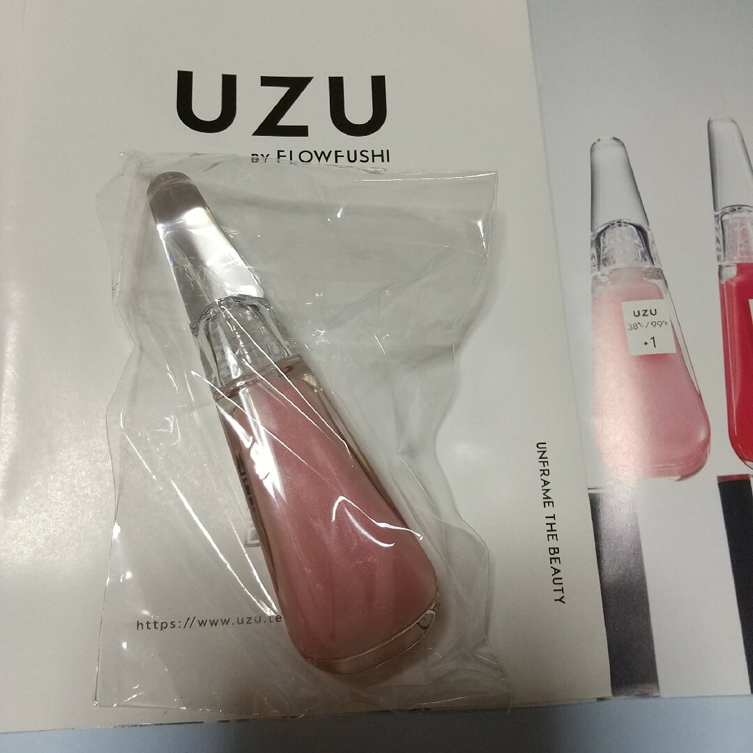 UZU ウズ リップトリートメント シアーピンク コスメ/美容のスキンケア/基礎化粧品(リップケア/リップクリーム)の商品写真