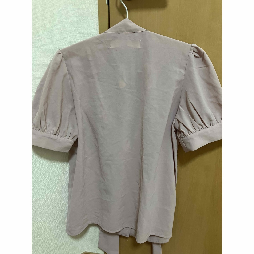 TOCCO closet(トッコクローゼット)のトッコクローゼット　ピンク　ボウタイりぼん半袖ブラウス レディースのトップス(シャツ/ブラウス(半袖/袖なし))の商品写真