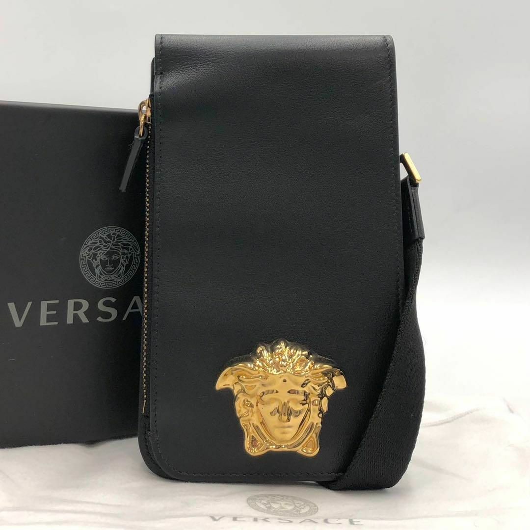 VERSACE(ヴェルサーチ)の［未使用級］VERSACE ラ メデューサ  ウェアブルポーチ　ショルダーバッグ メンズのバッグ(ショルダーバッグ)の商品写真