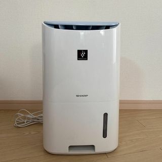 シャープ(SHARP)のSHARP 衣類乾燥除湿機 CV-H71-W 2019年(加湿器/除湿機)