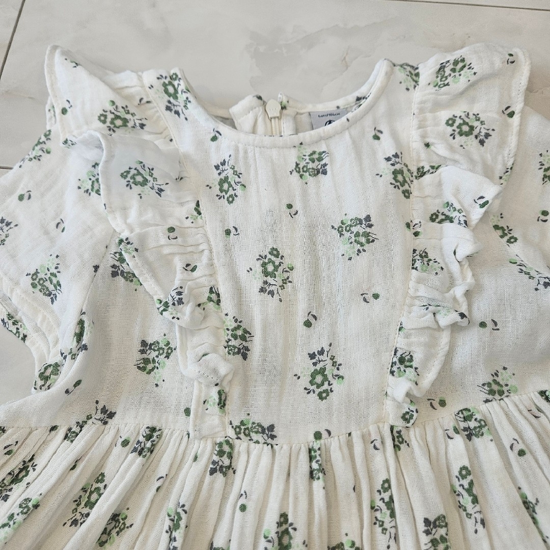 PETIT BATEAU(プチバトー)の美品♡プチバトー 4A 104cm 100 90チュビックプリント半袖ワンピース キッズ/ベビー/マタニティのキッズ服女の子用(90cm~)(ワンピース)の商品写真