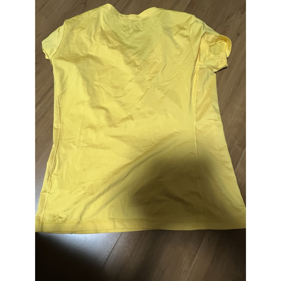 UNIQLO(ユニクロ)のUNIQLOドライTシャツ　黄色　Lサイズ レディースのトップス(Tシャツ(半袖/袖なし))の商品写真
