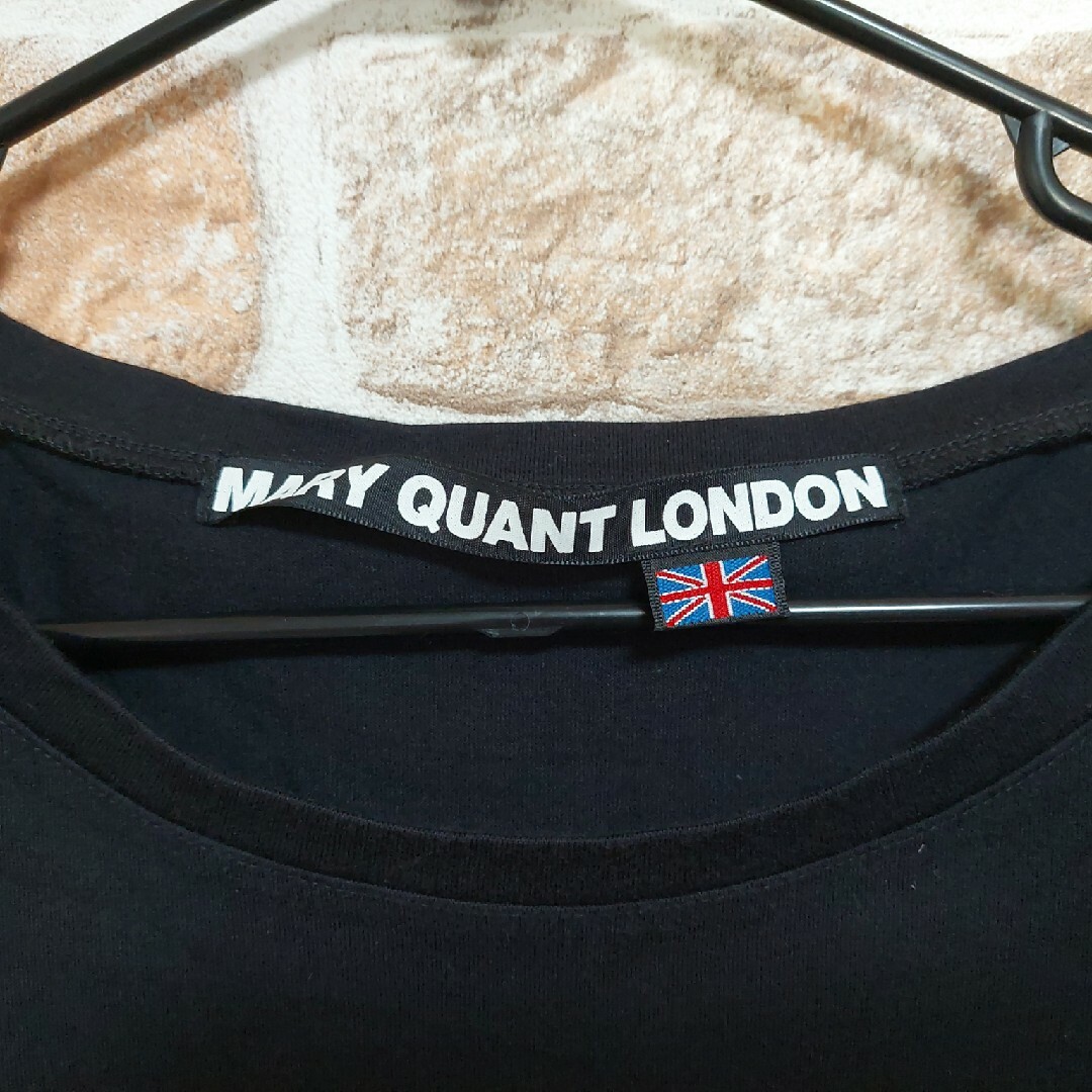 MARY QUANT(マリークワント)のMARY QUANT　マリークワント　マリクワ　黒　丈長め　Tシャツ レディースのトップス(Tシャツ(半袖/袖なし))の商品写真