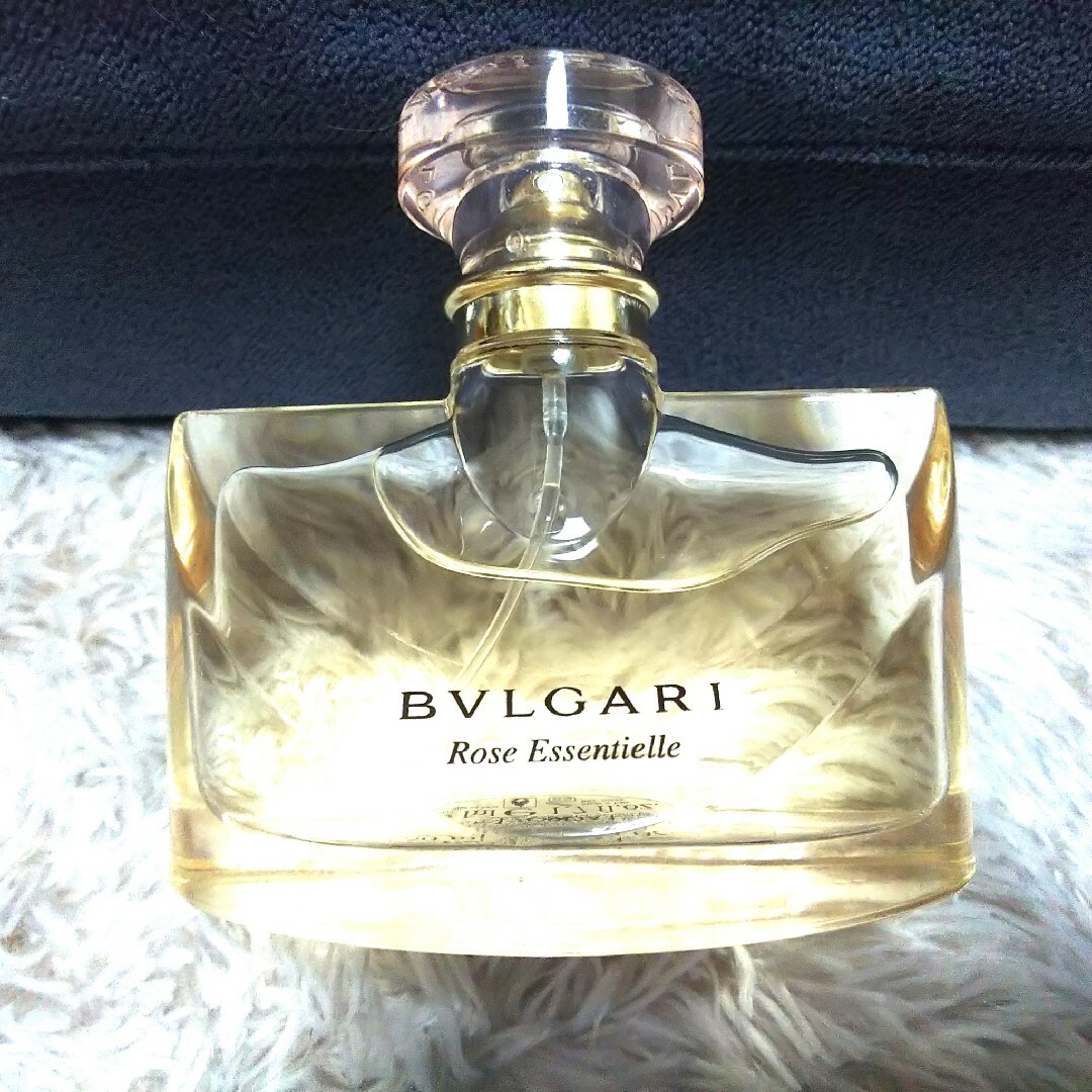 BVLGARI(ブルガリ)のブルガリ ローズエッセンシャル ロゼ オードトワレ 50ml コスメ/美容の香水(香水(女性用))の商品写真