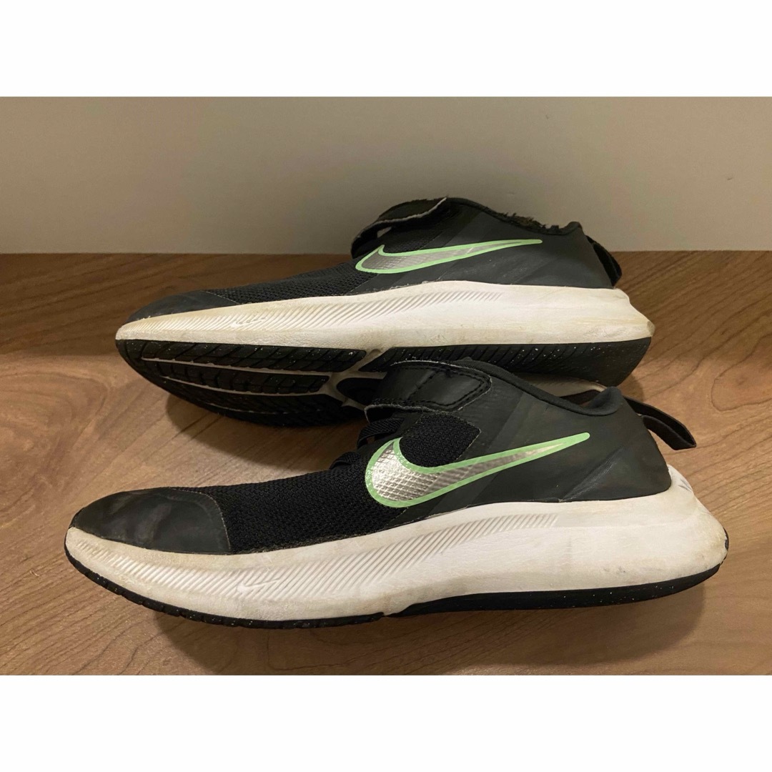 NIKE(ナイキ)のNIKE スターランナー　スニーカー　21㎝ キッズ/ベビー/マタニティのキッズ靴/シューズ(15cm~)(スニーカー)の商品写真