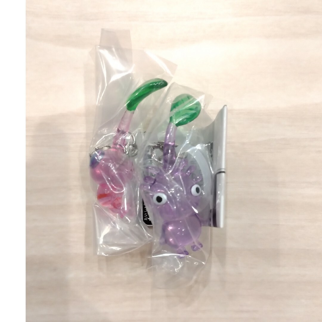 ピクミン　ガチャ　めじるしアクセサリー　羽ピクミン　紫ピクミン　岩ピクミン エンタメ/ホビーのおもちゃ/ぬいぐるみ(キャラクターグッズ)の商品写真