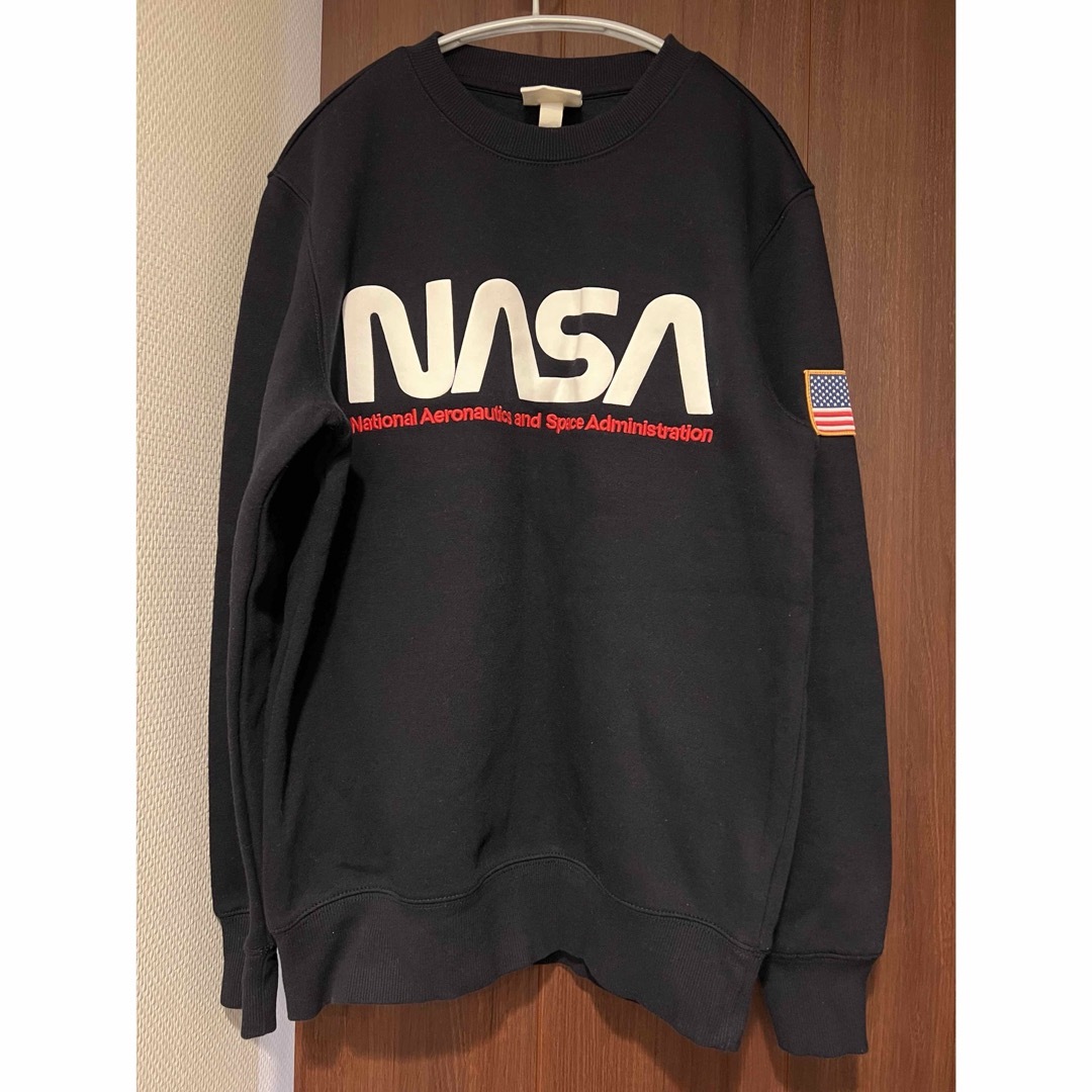 H&M(エイチアンドエム)の【美品】NASA ロゴ H&Mスウェット トレーナー ネイビー レディースのトップス(トレーナー/スウェット)の商品写真