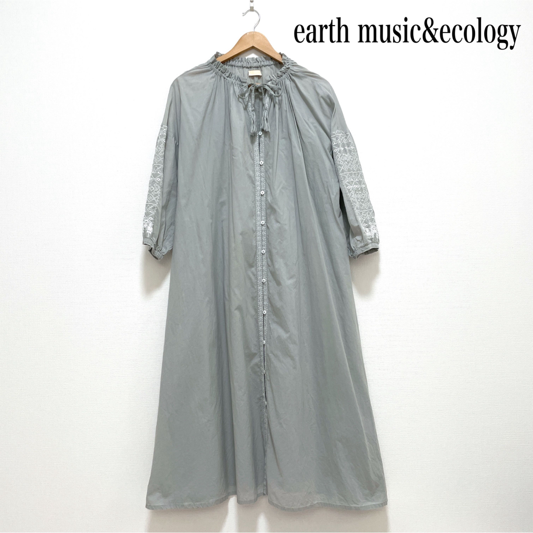 earth music & ecology(アースミュージックアンドエコロジー)のearth music&ecology ロング刺繍コットンワンピース ナチュラル レディースのワンピース(ロングワンピース/マキシワンピース)の商品写真