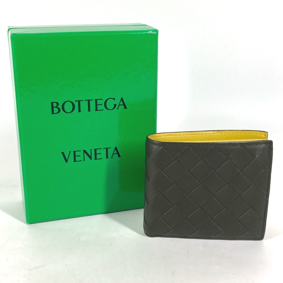 Bottega Veneta(ボッテガヴェネタ)のボッテガヴェネタ BOTTEGA VENETA イントレチャート コンパクトウォレット 2つ折り財布 レザー カーキ メンズのファッション小物(折り財布)の商品写真