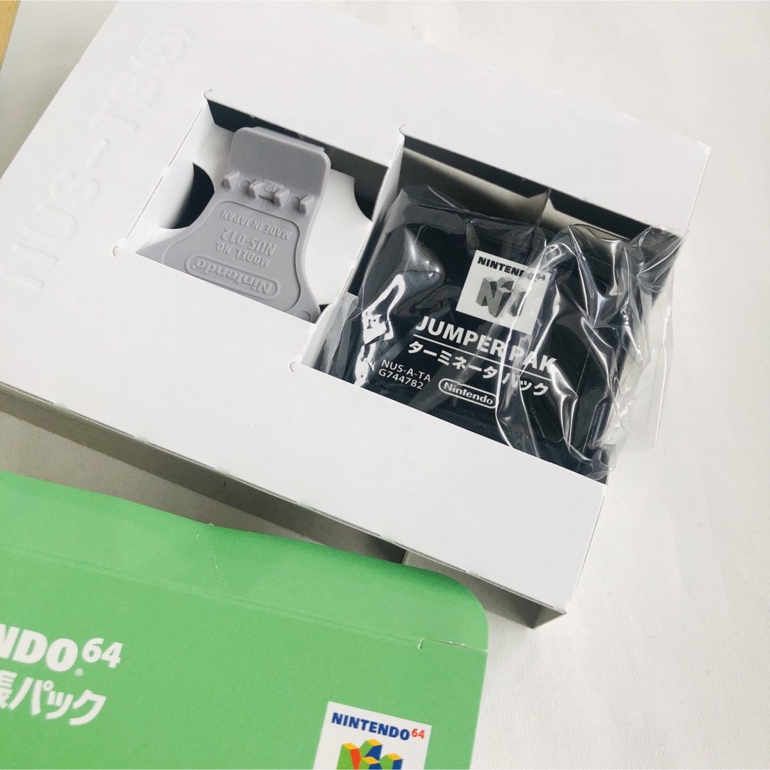 ニンテンドー64本体&(新品)ドンキーコング64拡張パック付き限定