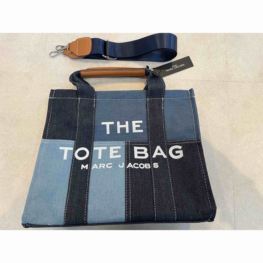 MARC JACOBS(マークジェイコブス)のマークジェイコブスTHE TOTE BAGデニムブルー レディースのバッグ(トートバッグ)の商品写真