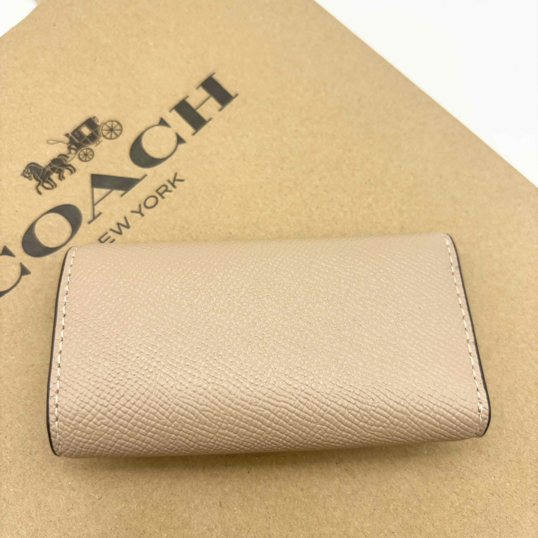 COACH(コーチ)の【COACH☆新品】6 リング キー ケース！クロスグレイン レザー！トープ！ レディースのファッション小物(キーケース)の商品写真