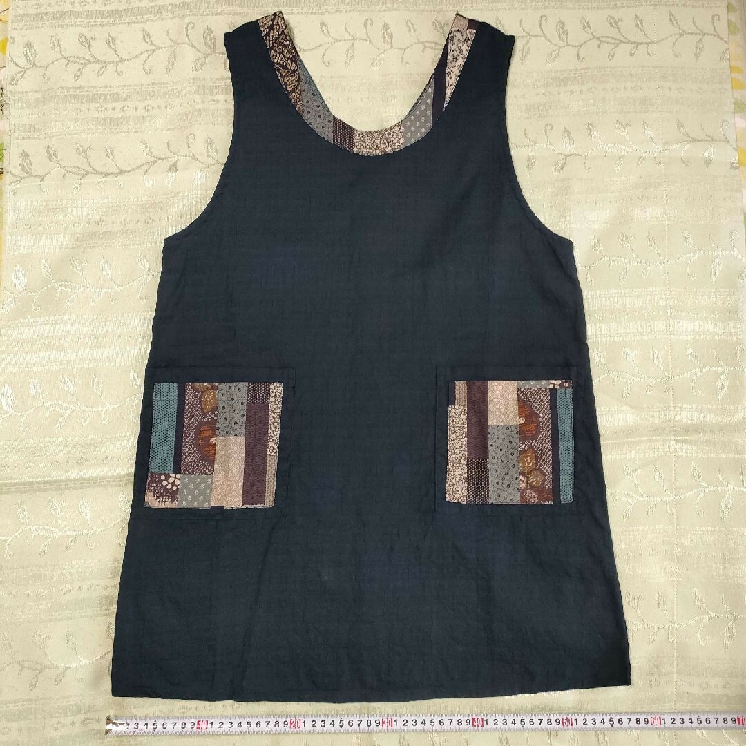 エプロン ④ 濃紺 ネイビー パッチワーク ワンピース ドレス 後ろボタン レディースのルームウェア/パジャマ(ルームウェア)の商品写真