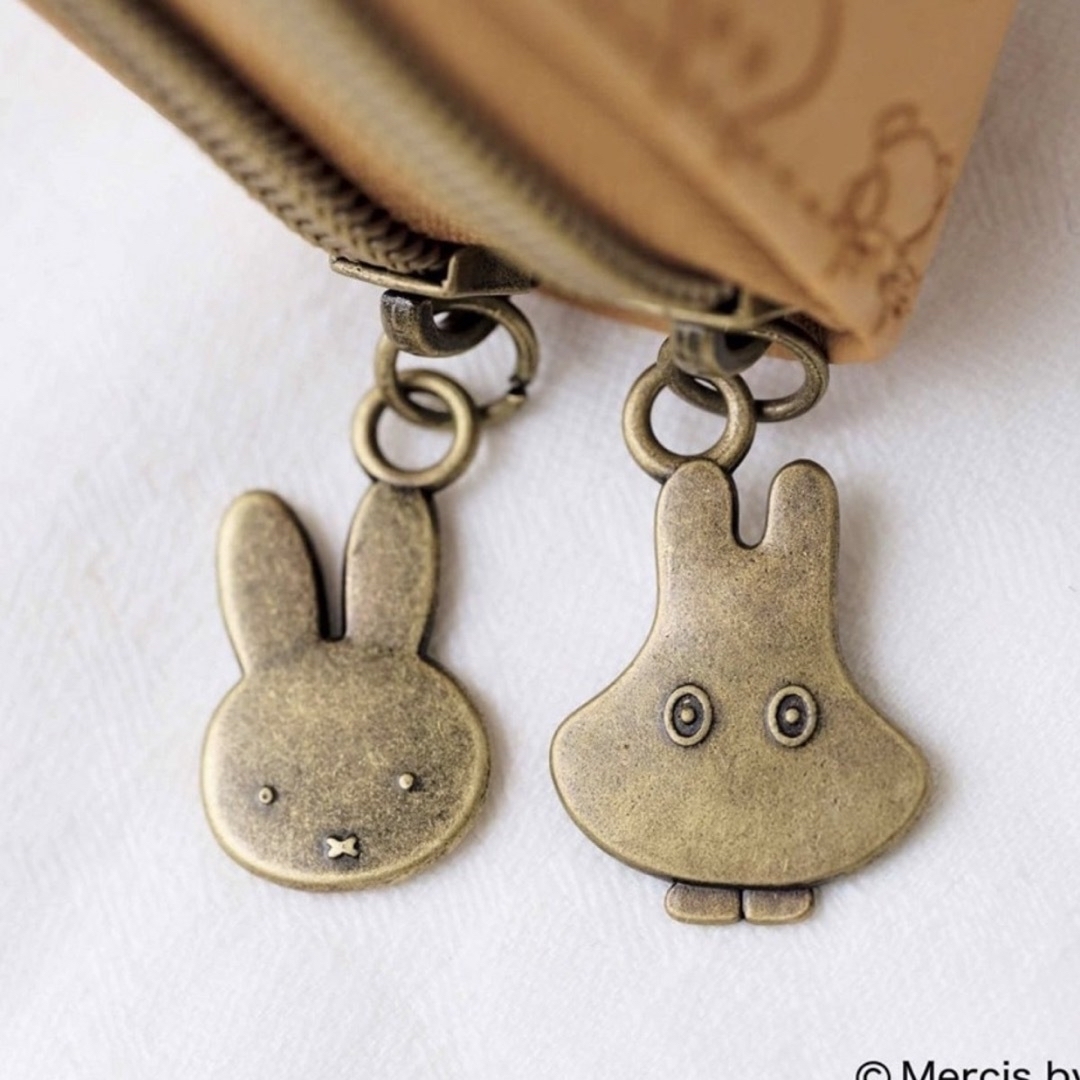 miffy(ミッフィー)の【新品】miffy おばけミッフィー キーチェーン付きじゃばら財布 レディースのファッション小物(財布)の商品写真