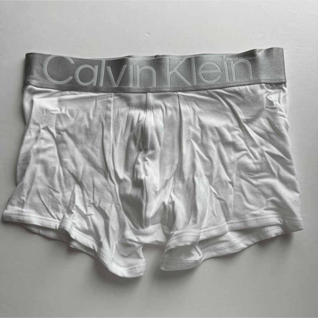 Calvin Klein(カルバンクライン)のカルバンクライン　メンズボクサー　M(S) ホワイト　白ボクサー　インナー下着 メンズのアンダーウェア(ボクサーパンツ)の商品写真