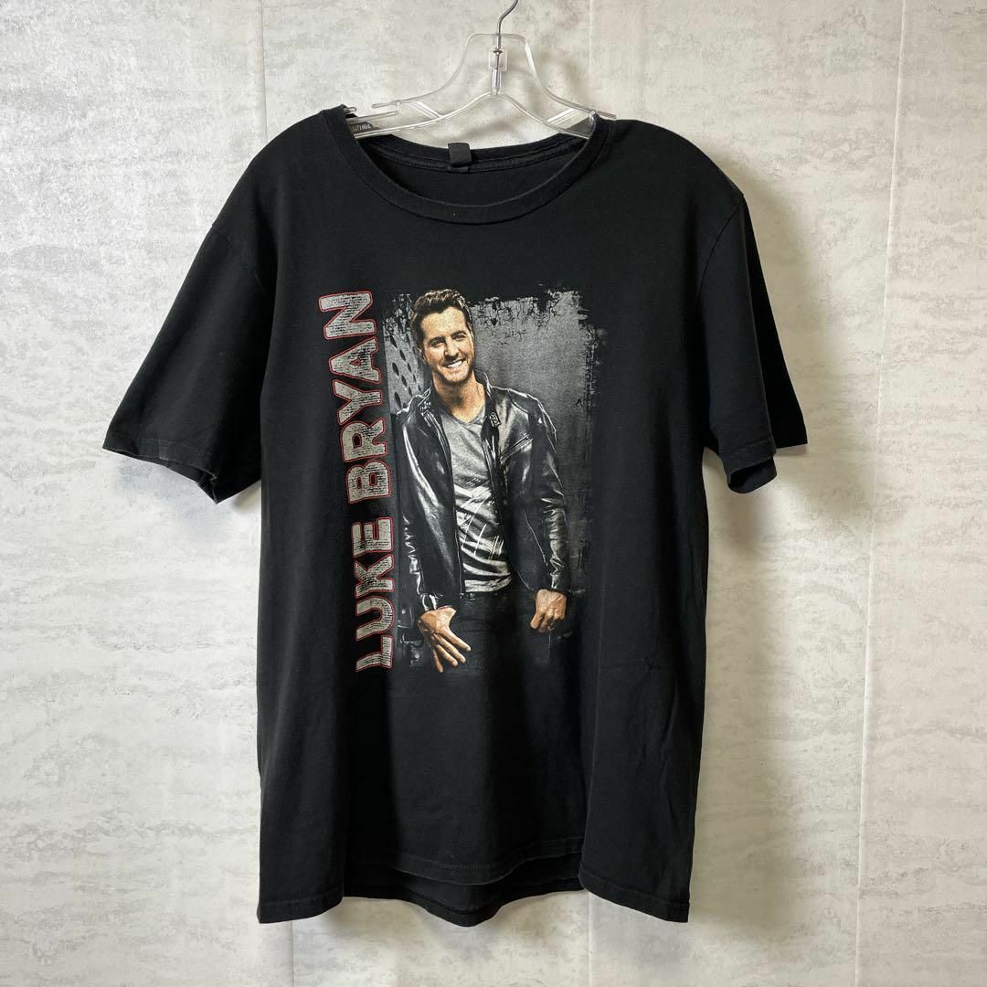 音楽系Ｔシャツ　サイズＬ　ルークブライアン　黒ブラック　両面ロゴ　メンズ　古着 メンズのトップス(Tシャツ/カットソー(半袖/袖なし))の商品写真