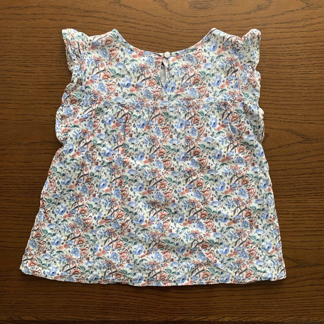 GAP Kids(ギャップキッズ)の130㎝ ノースリーブカットソー GAPkids 中古 キッズ/ベビー/マタニティのキッズ服女の子用(90cm~)(Tシャツ/カットソー)の商品写真