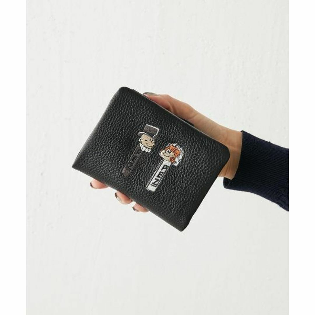 ear PAPILLONNER(イアパピヨネ)のear PAPILLONNER   ”PEZ（ペッツ）× ear” 刺繍折り財布 レディースのファッション小物(財布)の商品写真