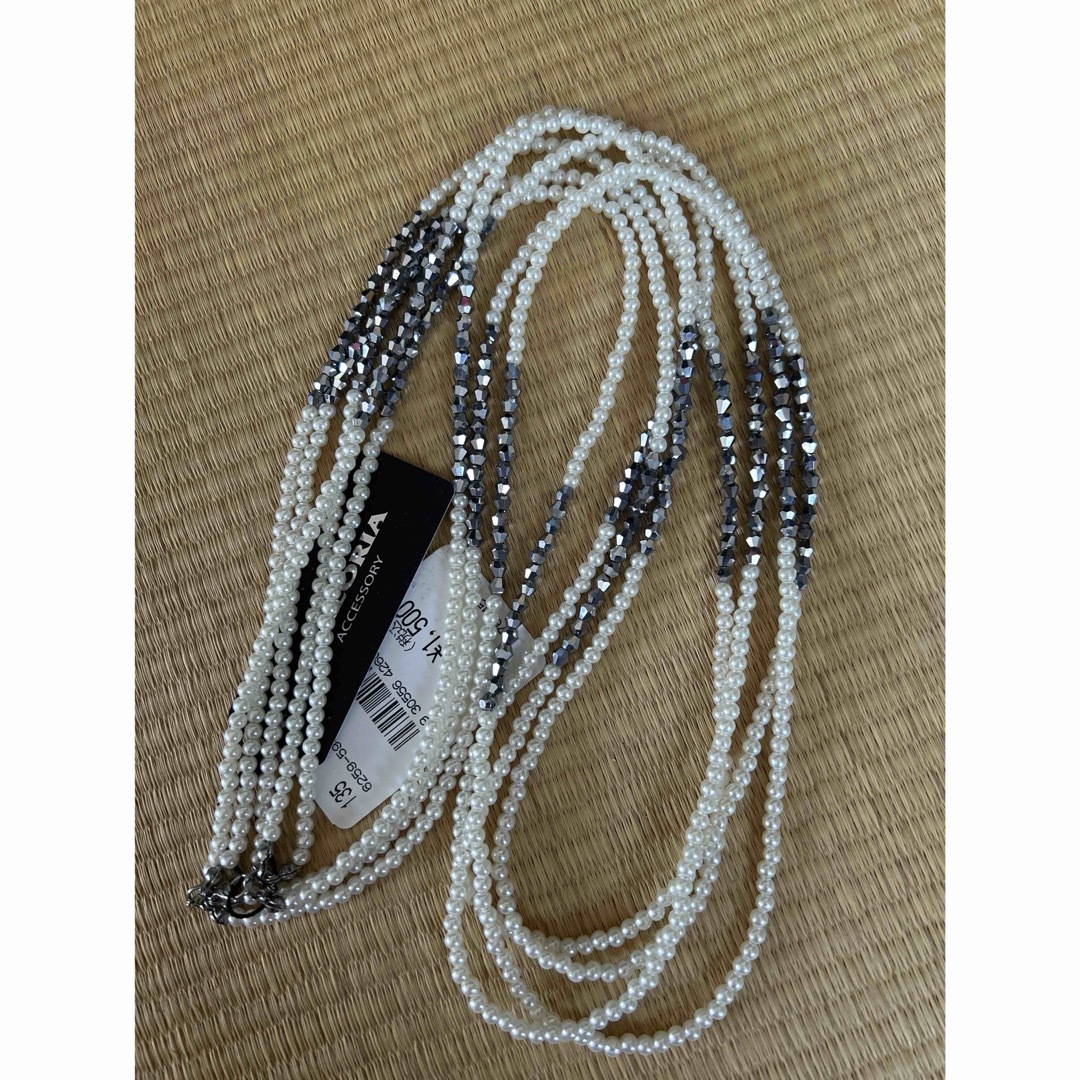 新品　ロングネックレス　定価1500円　 フォーマル　フェイクパールダイヤ レディースのアクセサリー(ネックレス)の商品写真