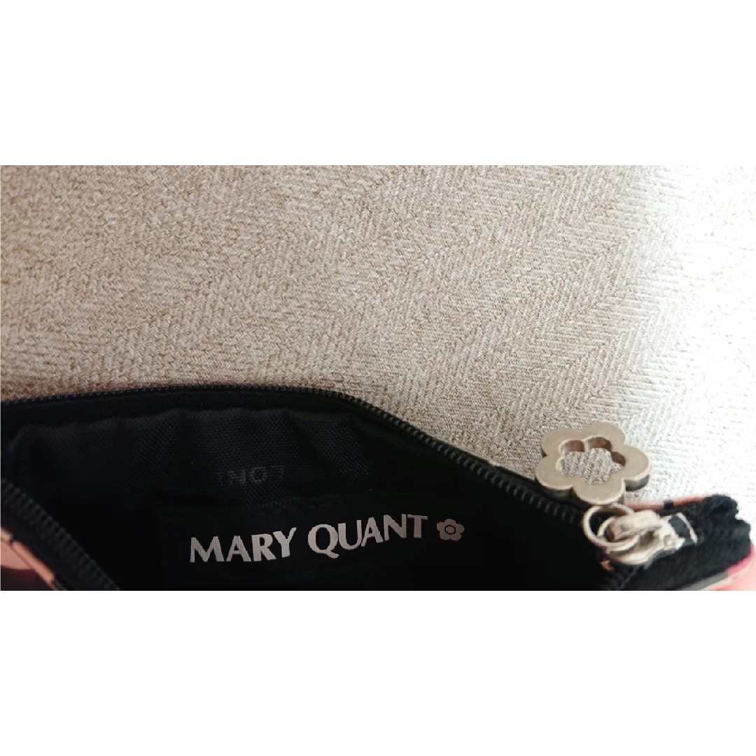 MARY QUANT(マリークワント)の【 匿名配送 】 MARY QUANT マリクワ 舟型 ティッシュケース ポーチ レディースのファッション小物(ポーチ)の商品写真