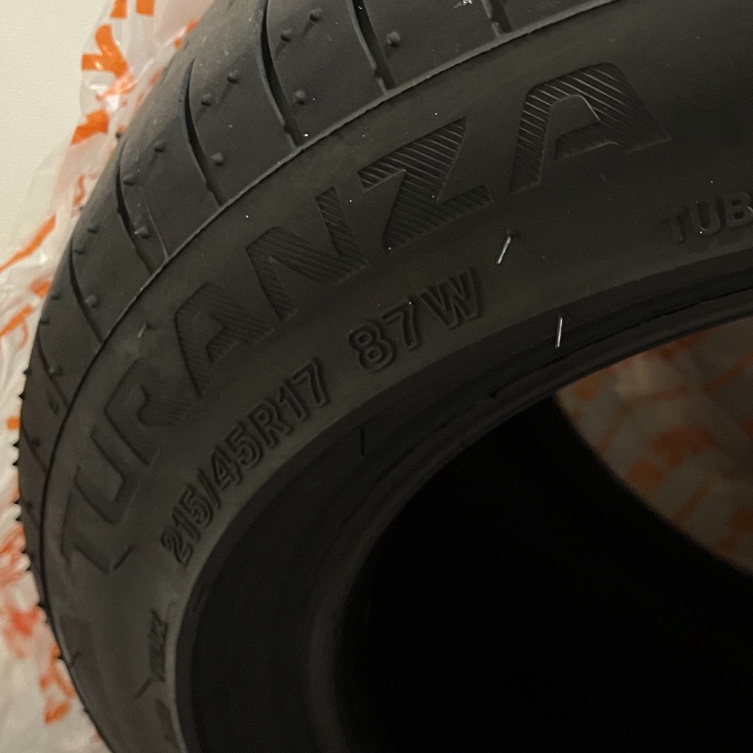 BRIDGESTONE(ブリヂストン)の新車外し BS 215/45R17 4本セット 室内保管 22年41週製造 自動車/バイクの自動車(タイヤ)の商品写真