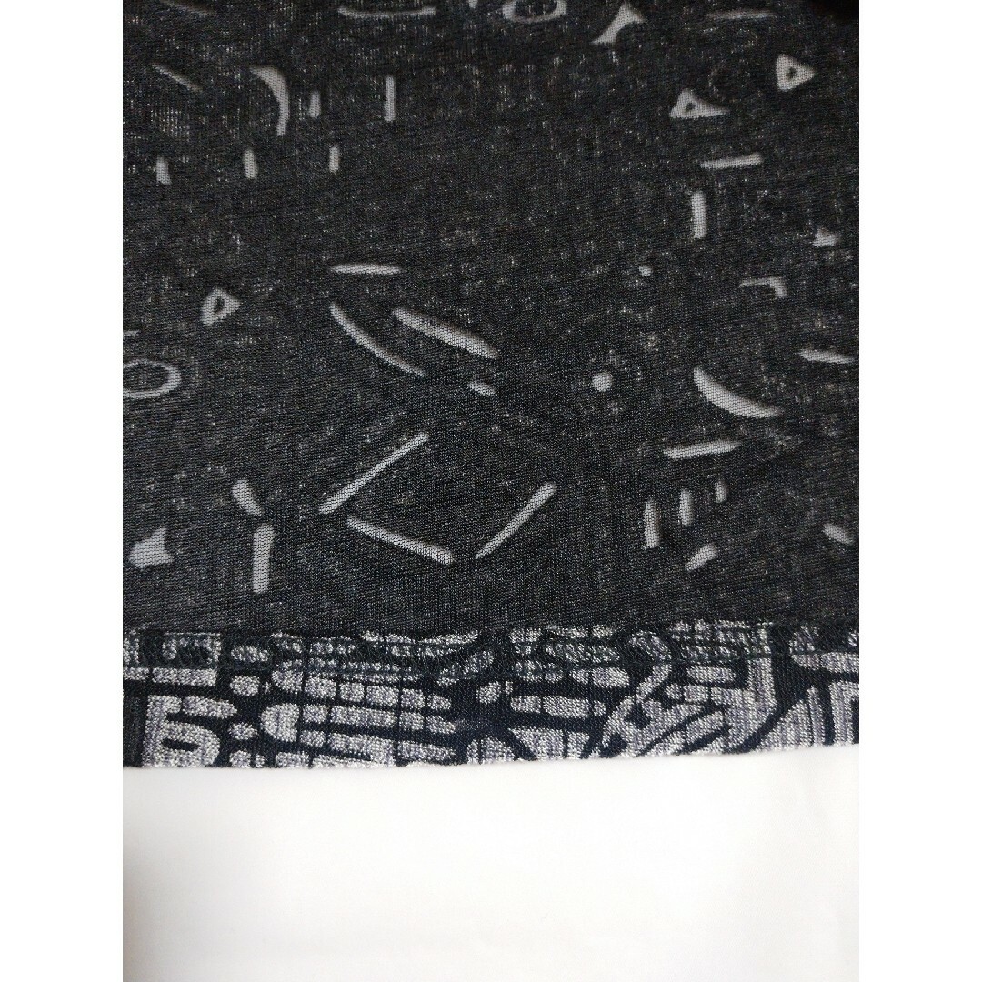 しまむら(シマムラ)の中古品 レディース トップス 総柄 半袖 黒 ブラック系 Tシャツ カットソー メンズのトップス(Tシャツ/カットソー(半袖/袖なし))の商品写真