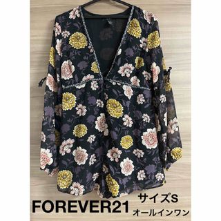 フォーエバートゥエンティーワン(FOREVER 21)の【FOREVER21】花柄長袖ショート丈オールインワン(オールインワン)