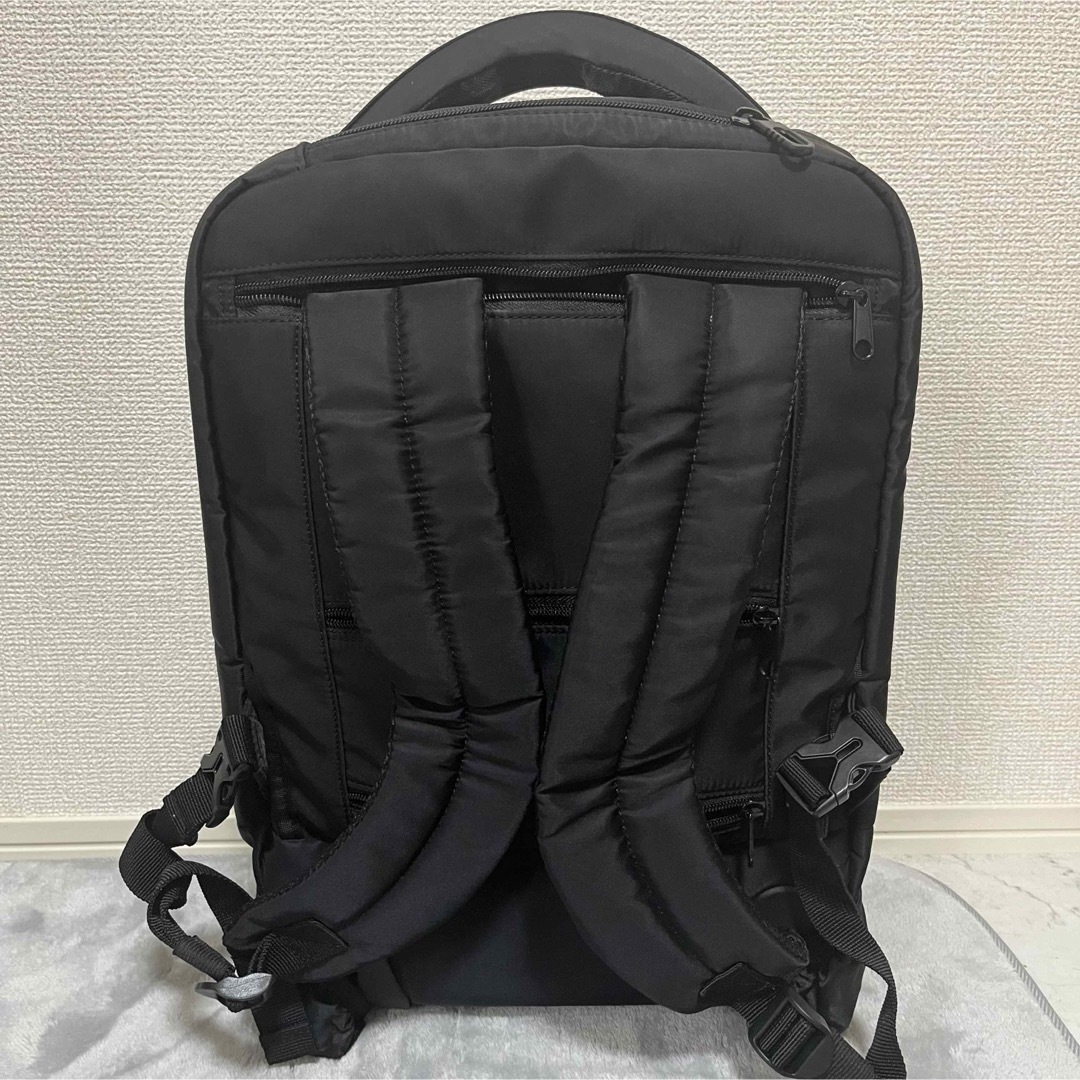MOIERG(モアエルグ)のMOIERG 3way ブラック リュックキャリー ソフトキャリー Sサイズ レディースのバッグ(スーツケース/キャリーバッグ)の商品写真