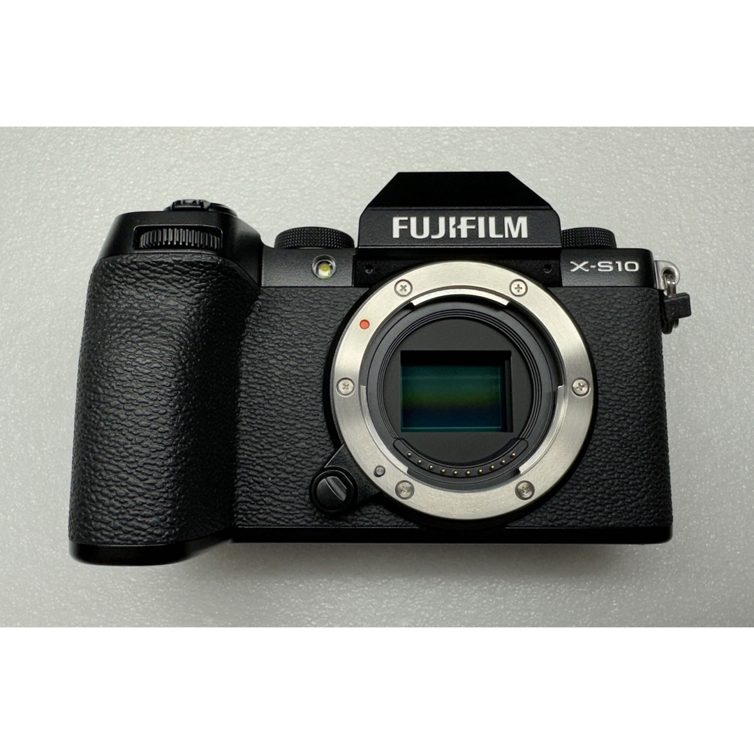 富士フイルム(フジフイルム)のFUJIFILM X-S10 ボディ  スマホ/家電/カメラのカメラ(ミラーレス一眼)の商品写真