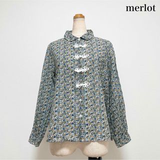 メルロー(merlot)のmerlot 小花柄チャイナボタンブラウス リバティ コットン(シャツ/ブラウス(長袖/七分))